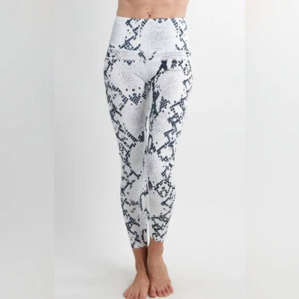 Savvi Fit Kahli Athletic Leggings Black & White Python Snake S ⭐️NWT | Large
